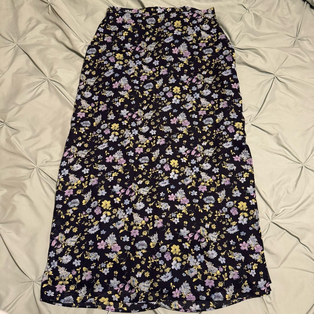 Elegant Floral Maxi Skirt